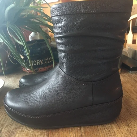 EUC FitFlop Dark Brown Leather Crush Boot Zipper Closure & Microwabbleboard Sole - Picture 3 of 12